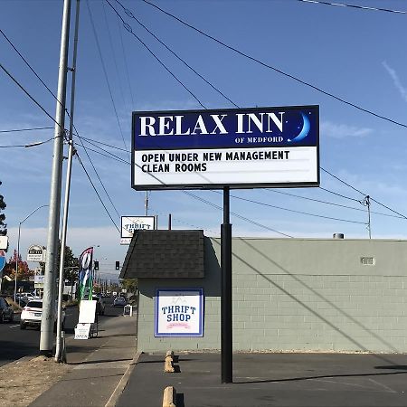 Relax Inn Of Medford Buitenkant foto